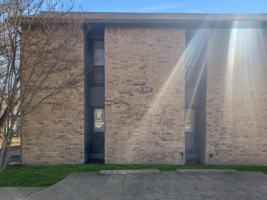 featured image of 302 Manuel Dr #D