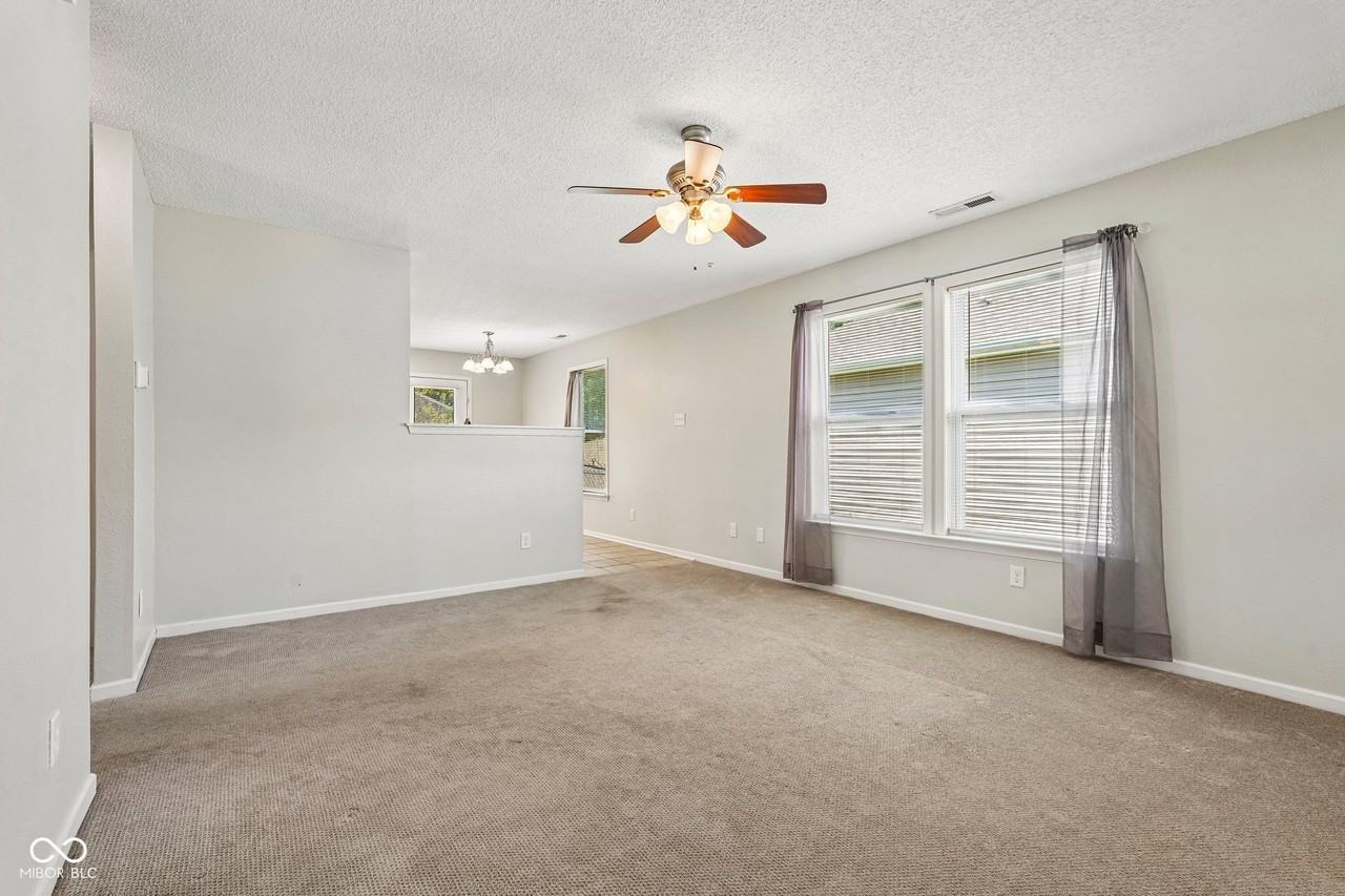 1754 Elijah Blue Dr - Photo 5 of 31