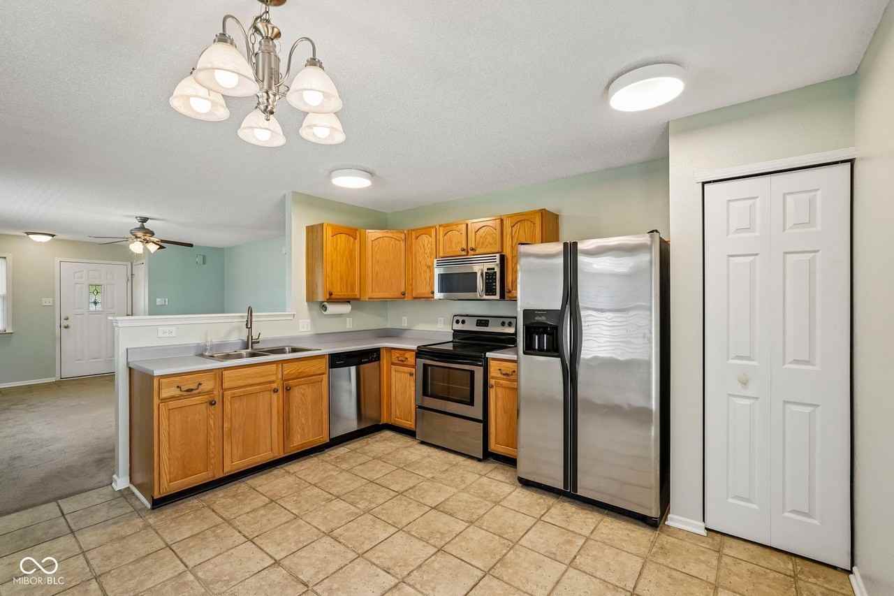 1754 Elijah Blue Dr - Photo 6 of 31