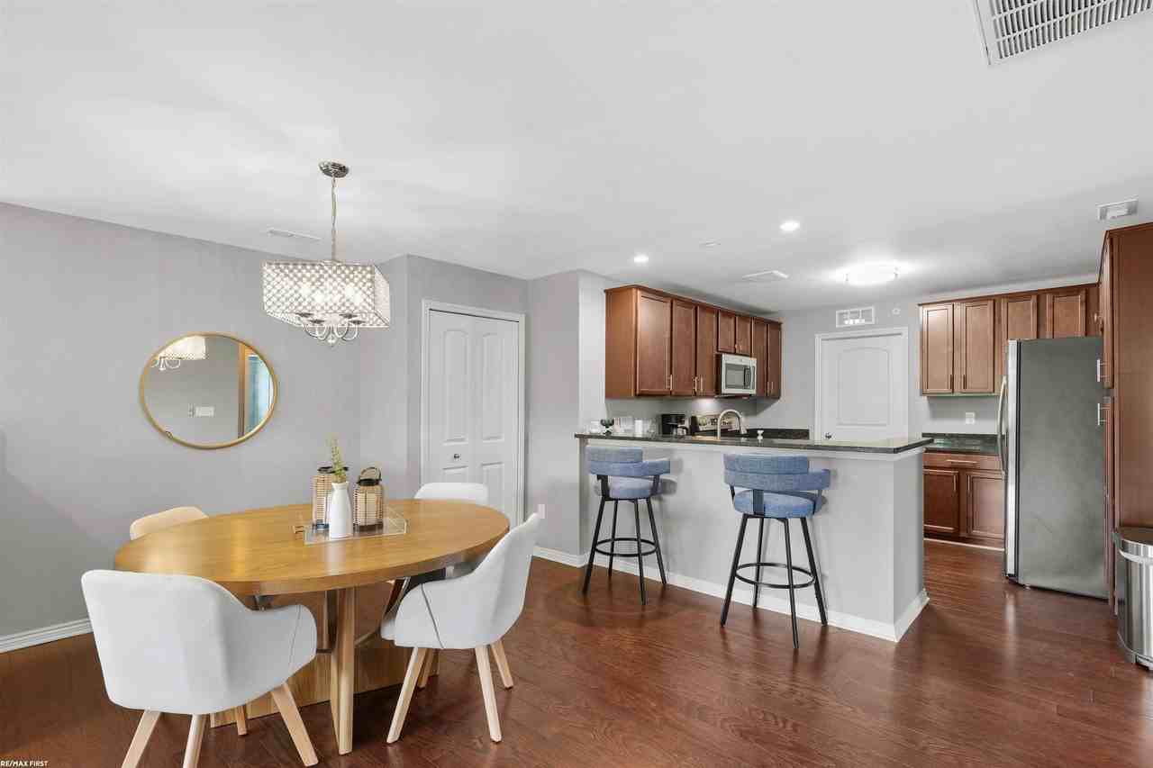 6986 Boulder Pointe Ct #91 - Photo 3 of 24