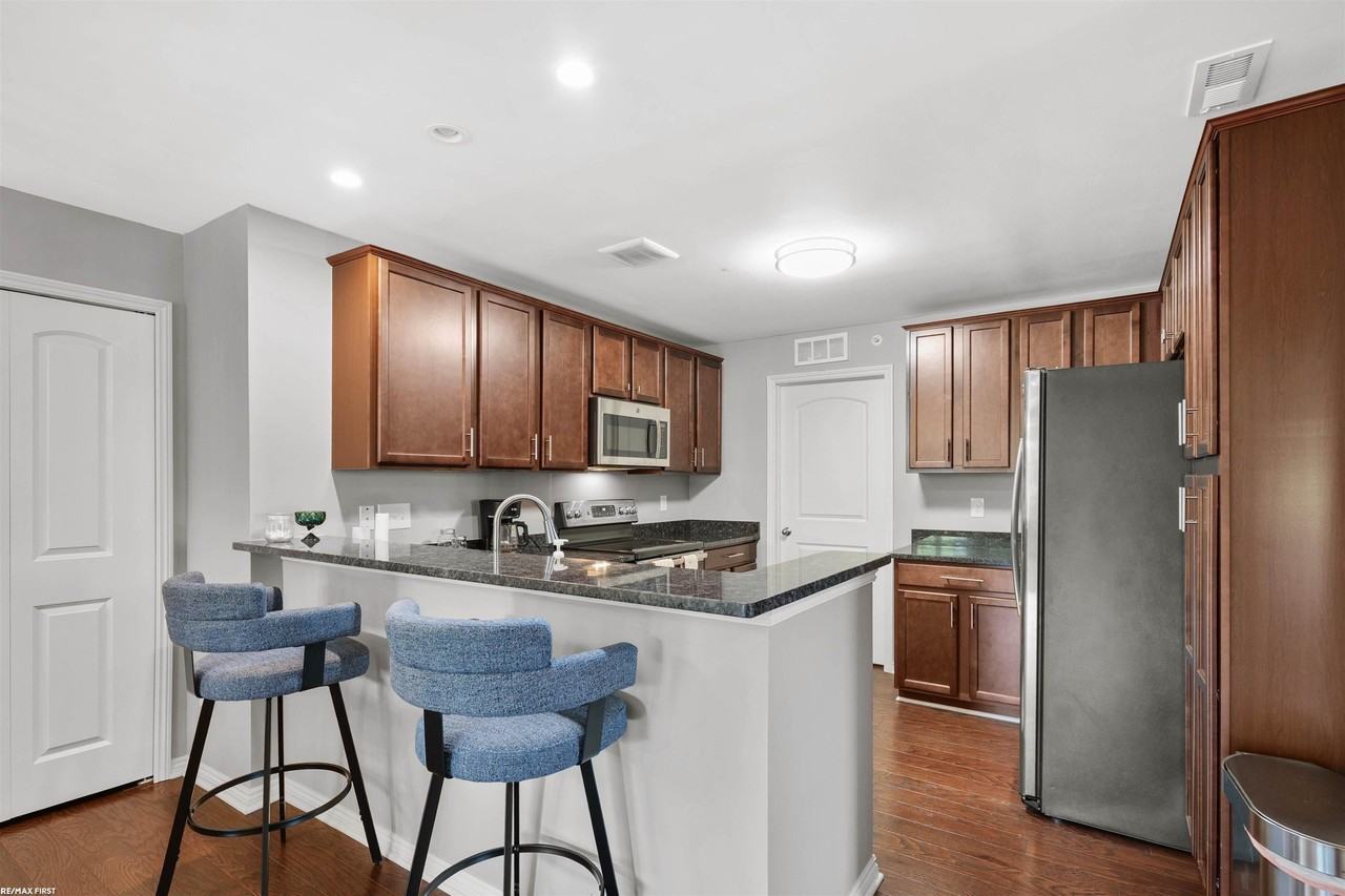 6986 Boulder Pointe Ct #91 - Photo 4 of 24