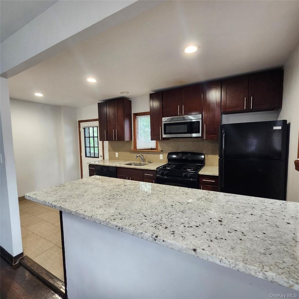 34 Parkside Dr - Photo 7 of 15