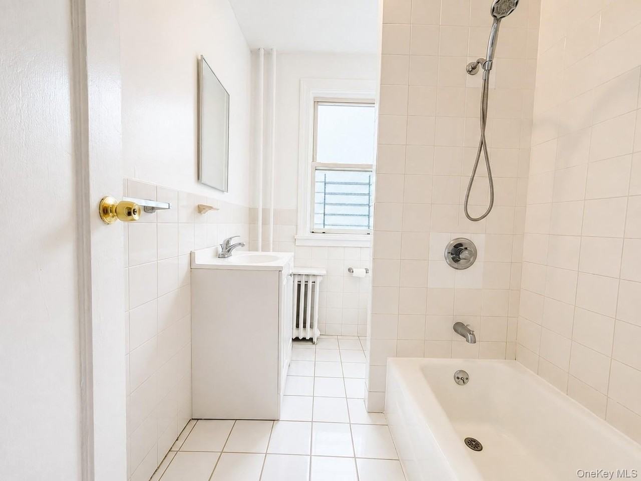 166 Beechwood Ave #2R - Photo 5 of 11