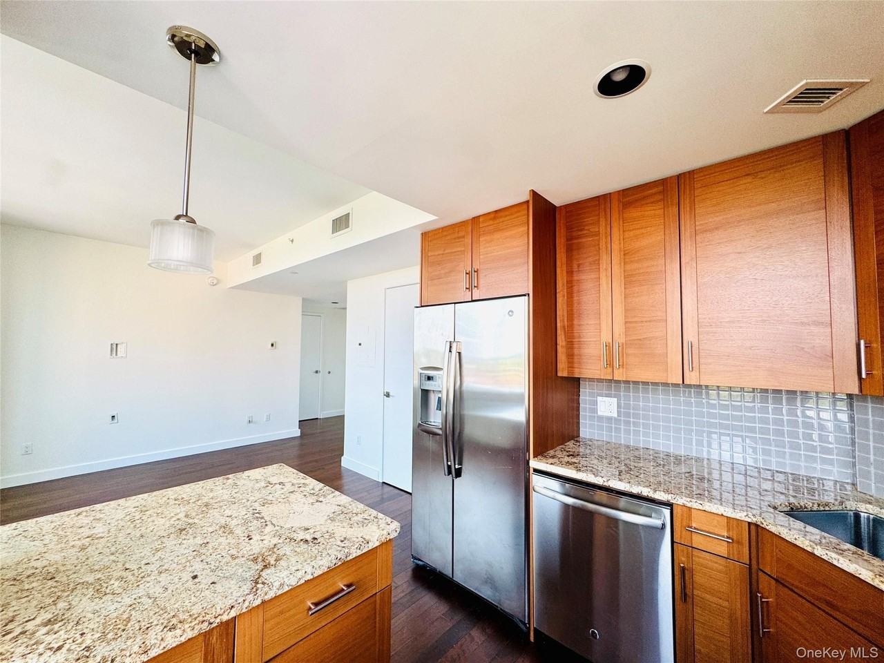 10820 71st Ave #7C - Photo 3 of 13