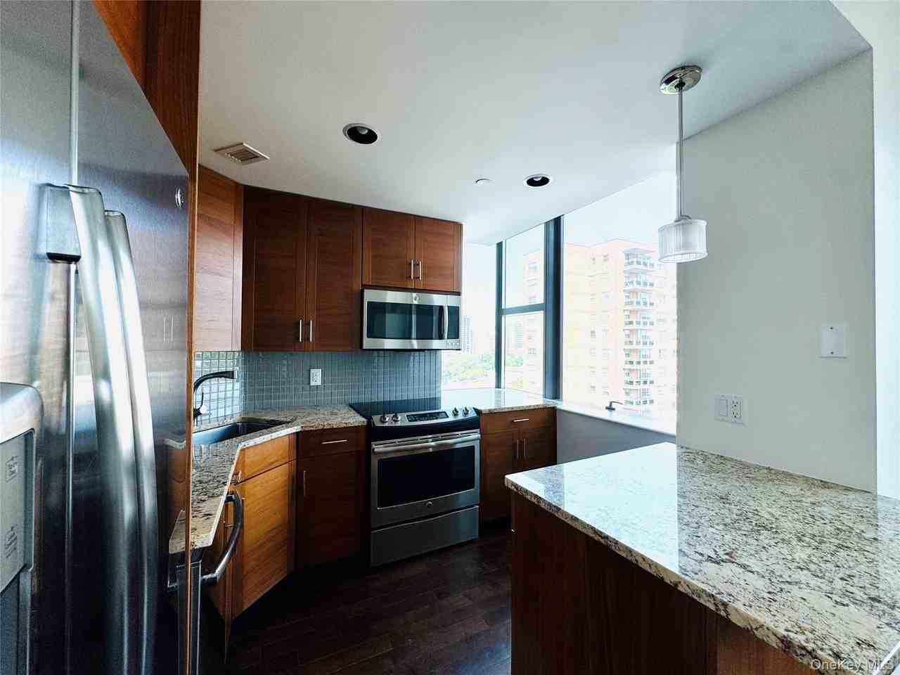 10820 71st Ave #7C - Photo 5 of 13