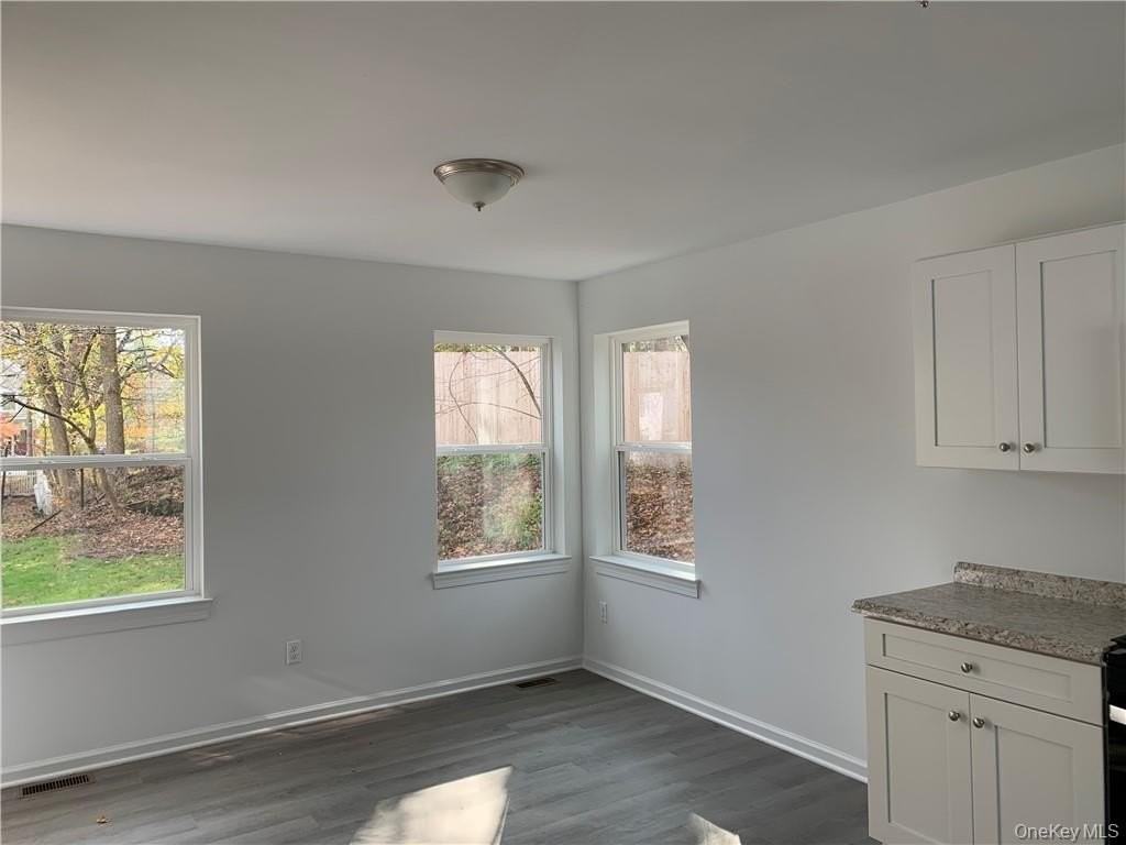 9 Poplar St #B - Photo 2 of 4