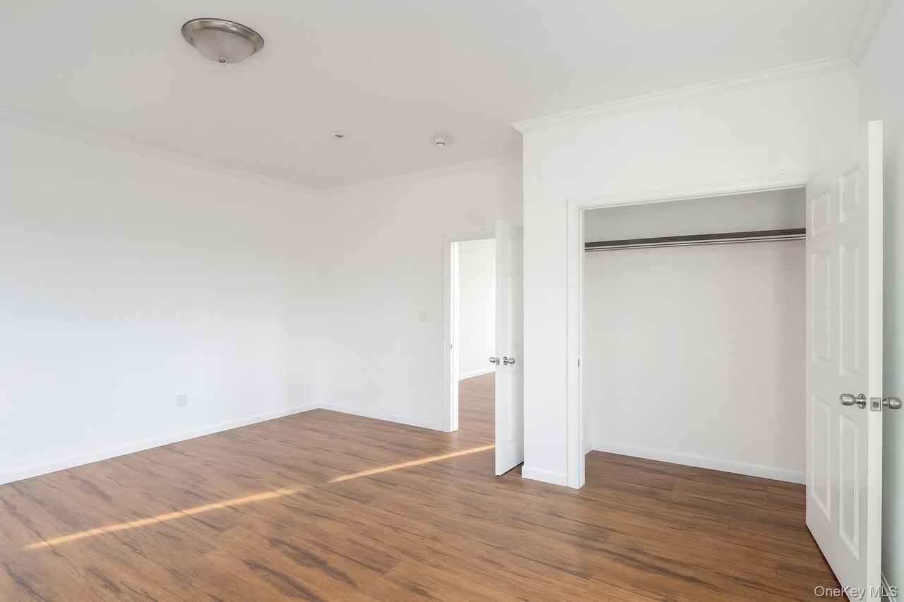 422 Broadway #5 - Photo 7 of 9