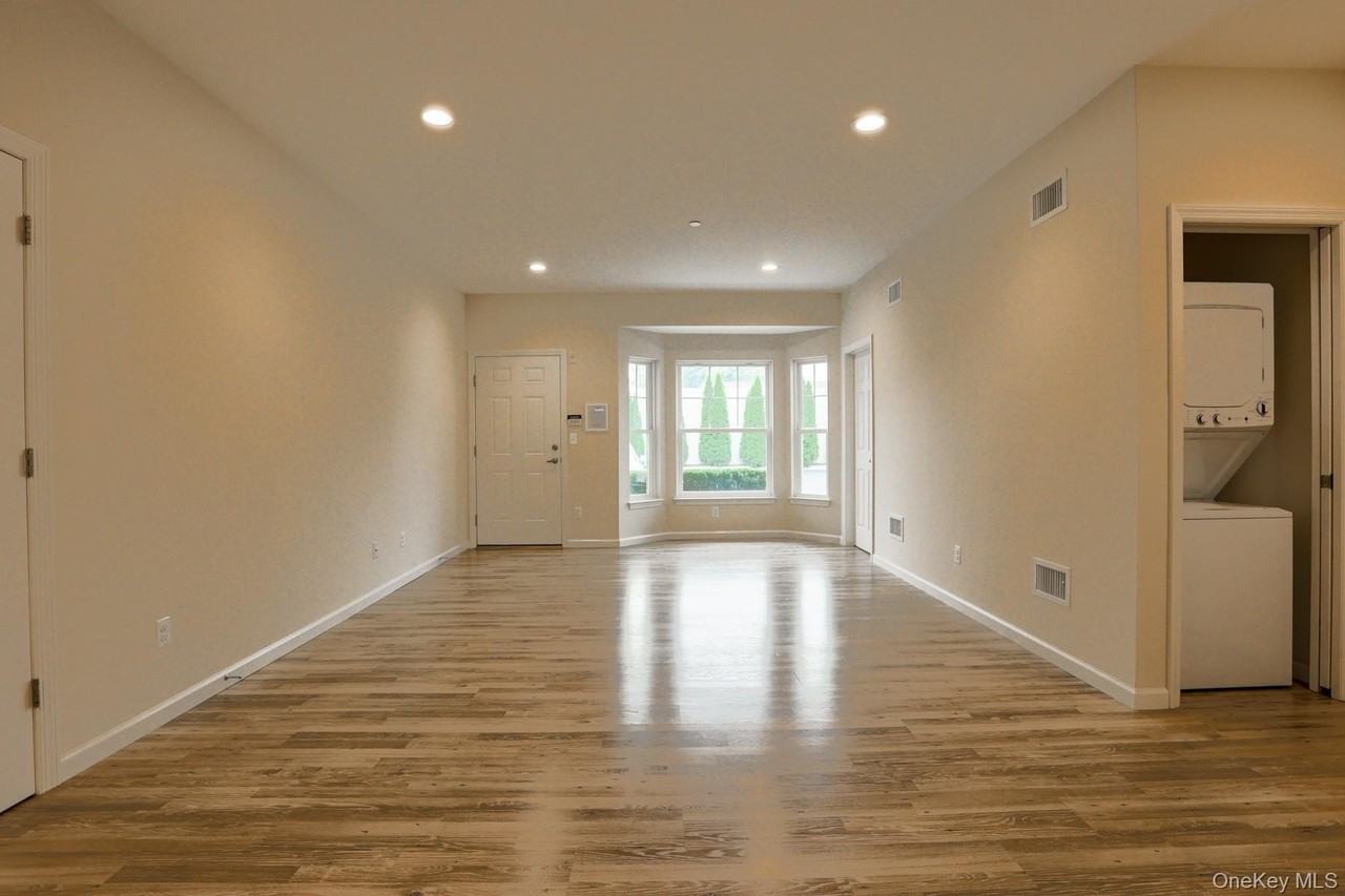 1 Grace Ln - Photo 5 of 16