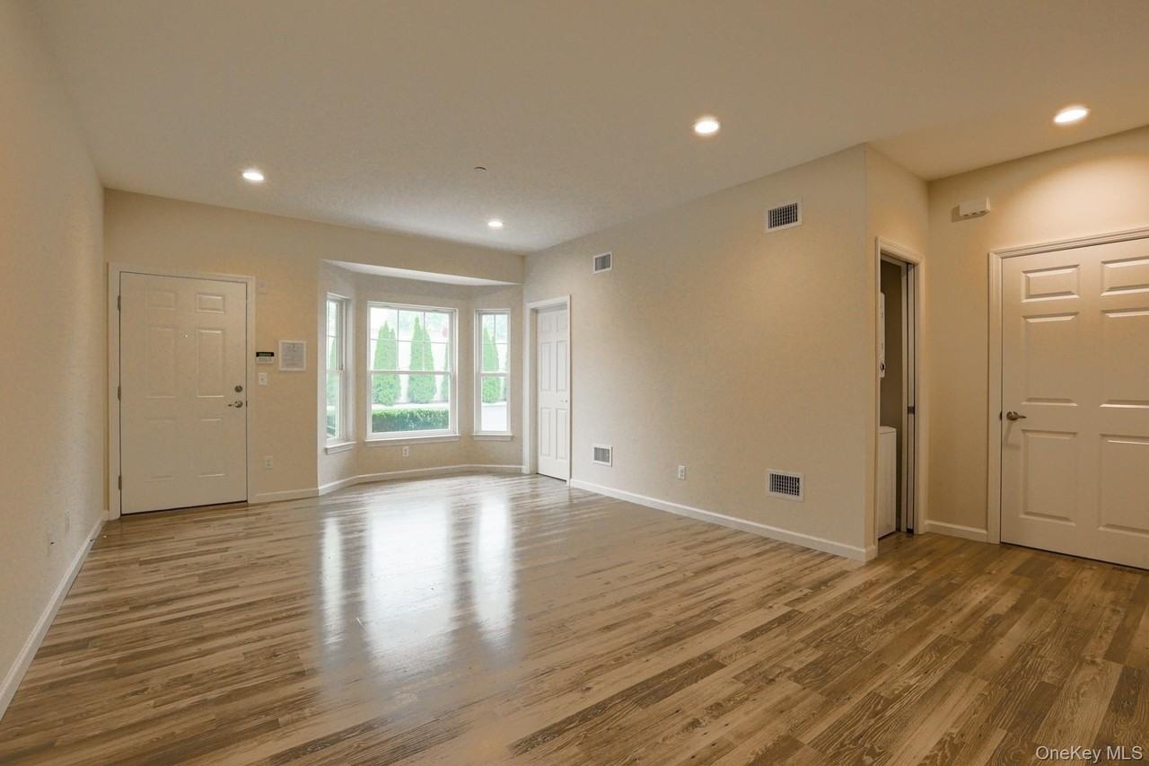 1 Grace Ln - Photo 6 of 16