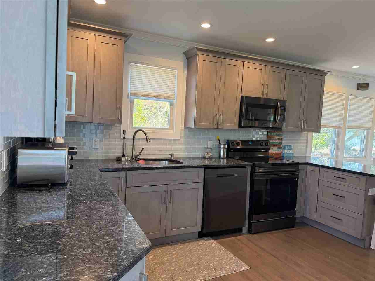 7 Crescent Ave - Photo 5 of 13