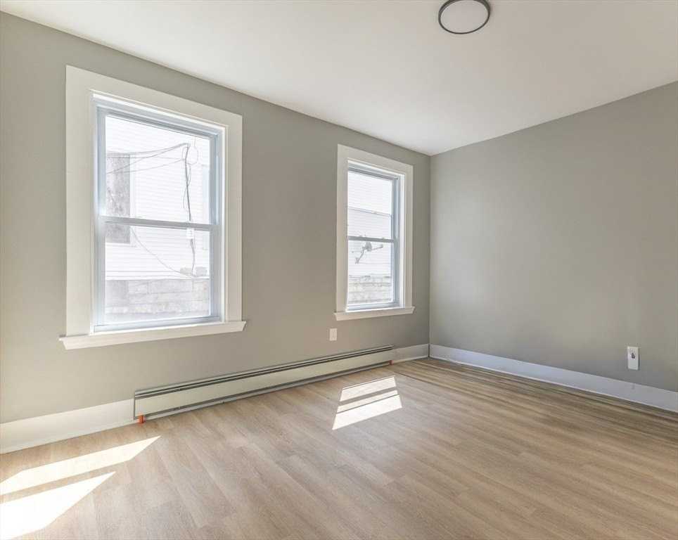 54 Laurel St #1 - Photo 5 of 7