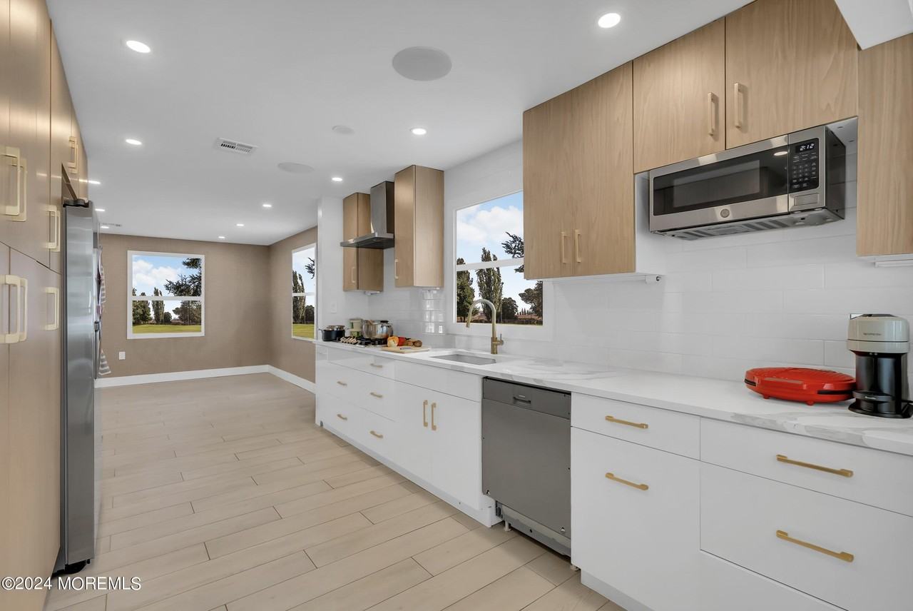 24 Johnston St - Photo 2 of 30