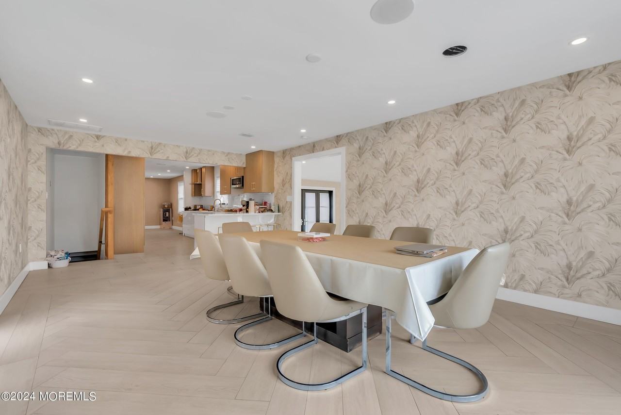 24 Johnston St - Photo 5 of 30