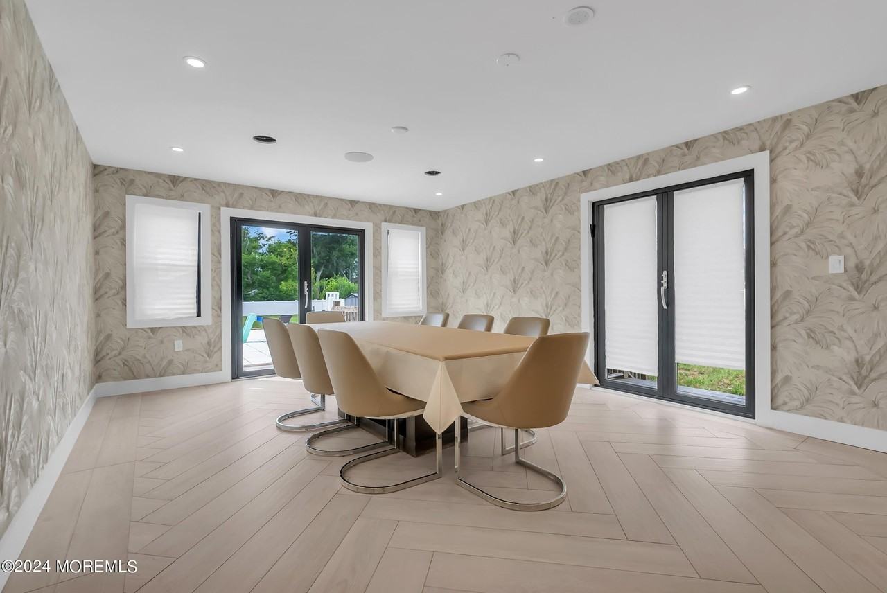 24 Johnston St - Photo 6 of 30