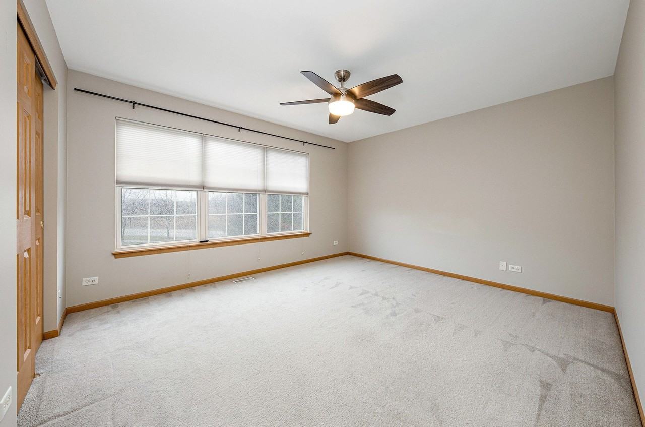 708 Woodewind Dr - Photo 2 of 22