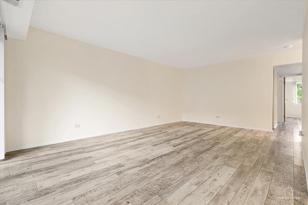 909 Buccaneer Dr #3 - Photo 5 of 23