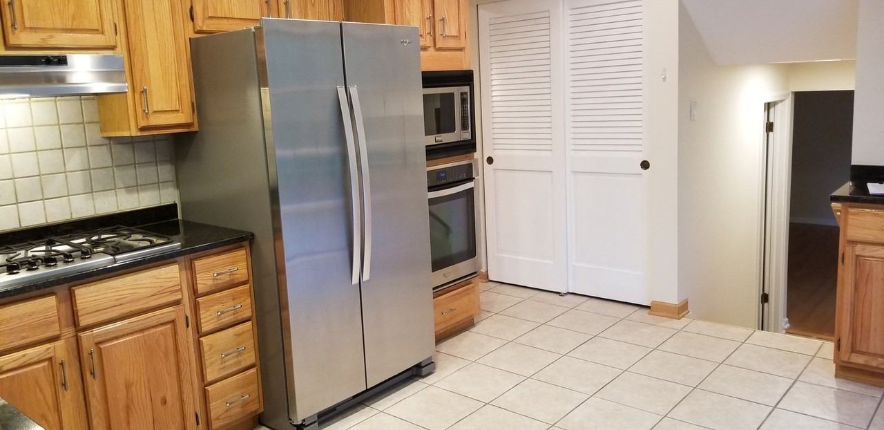 3402 Winnetka Rd - Photo 7 of 19