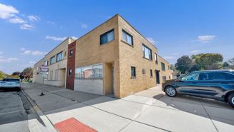 6646 26th St #2R - Photo 1 of 1