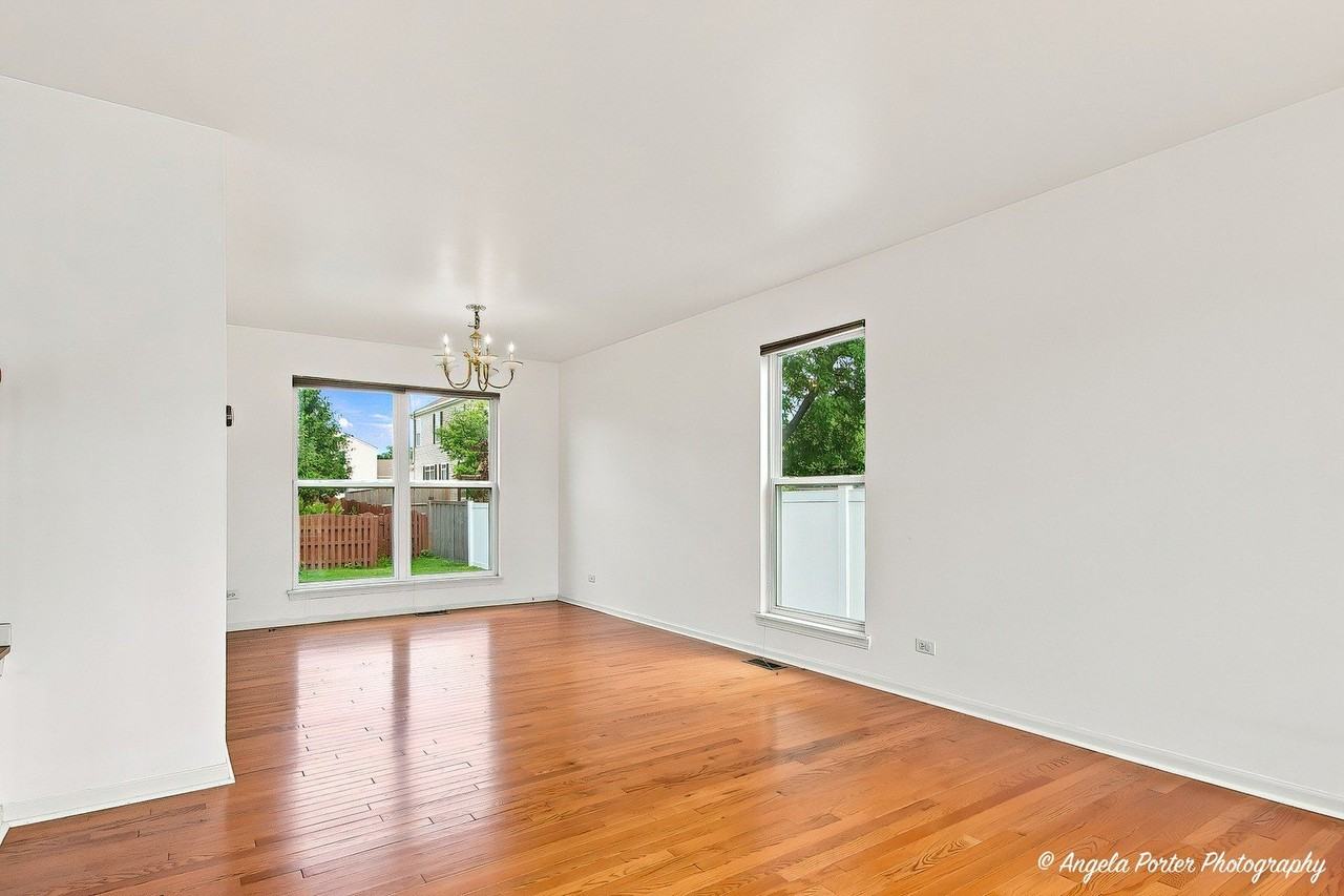 10570 Wing Pointe Dr - Photo 6 of 34