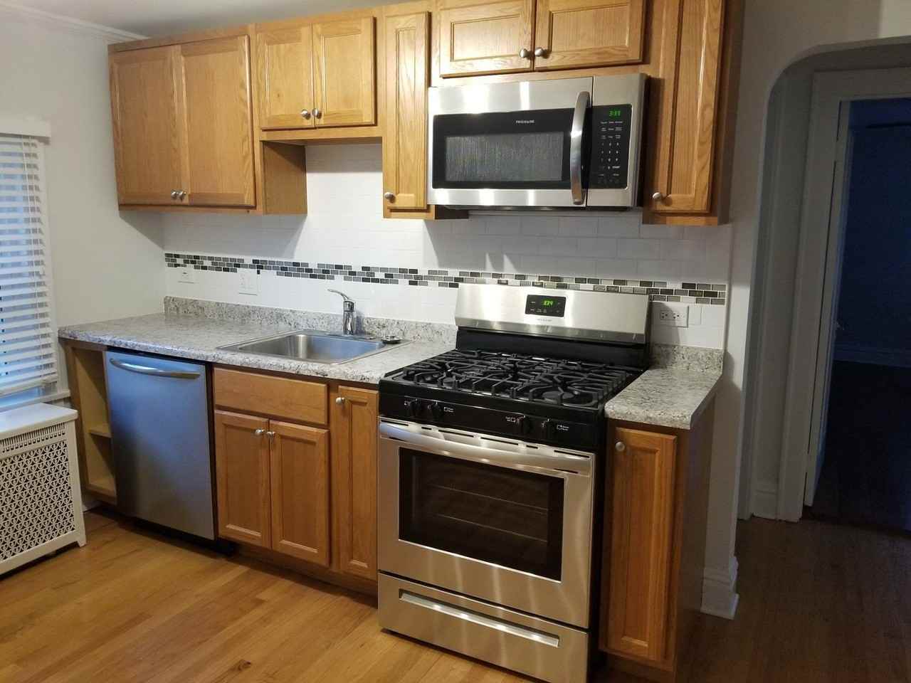 345 N Addison Ave #2 - Photo 5 of 20