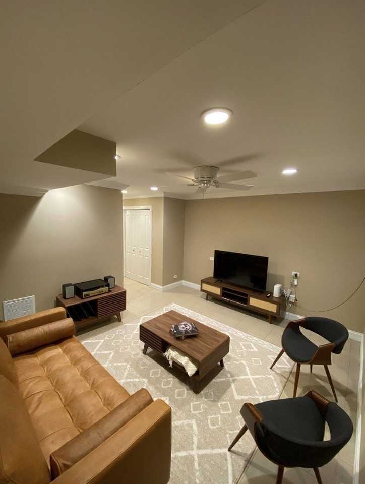 816 N Hermitage Ave #1G - Photo 3 of 8