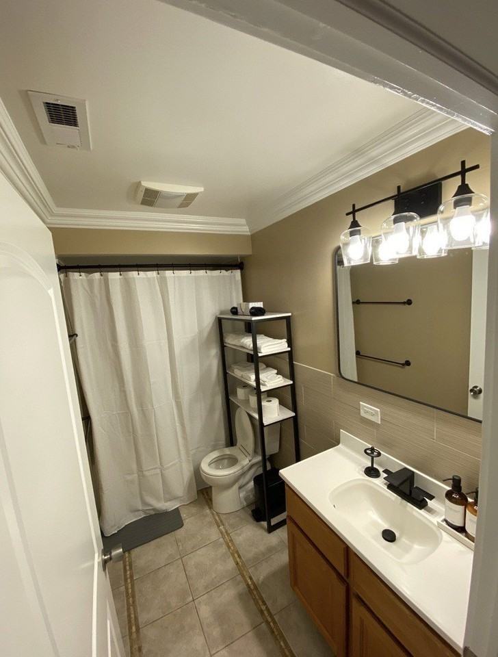 816 N Hermitage Ave #1G - Photo 7 of 8
