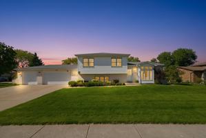 featured image of 752 Rosanne St