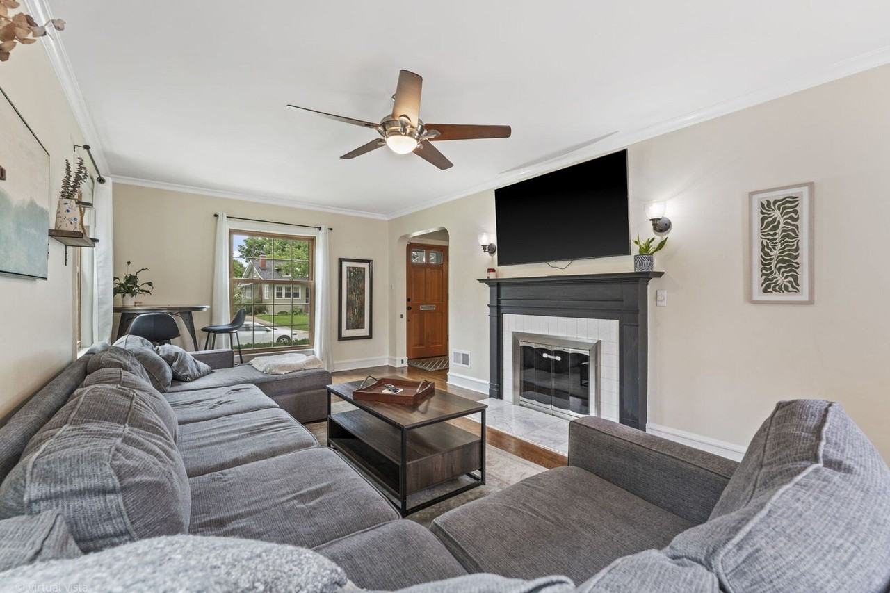 759 Laurel Ave - Photo 6 of 34