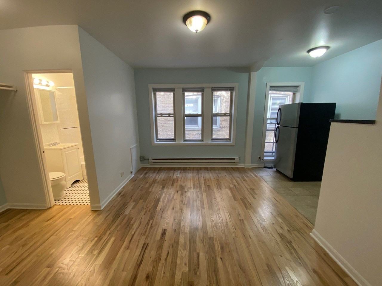 1332 W Hood Ave #304 - Photo 2 of 7