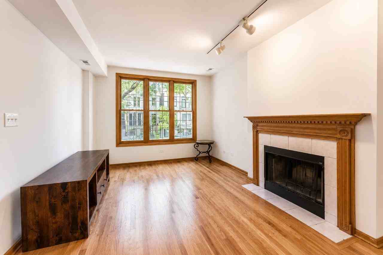 1343 N Leavitt St #1 - Photo 3 of 11
