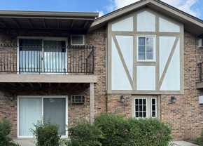 16W486 Lake Dr #201 - Photo 1 of 1