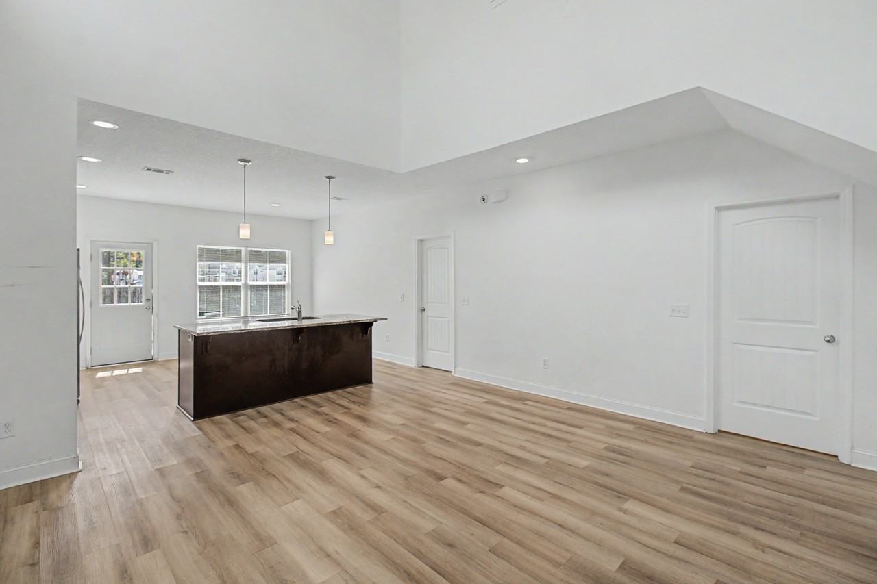 881 Grayson Ave #1 - Photo 2 of 32