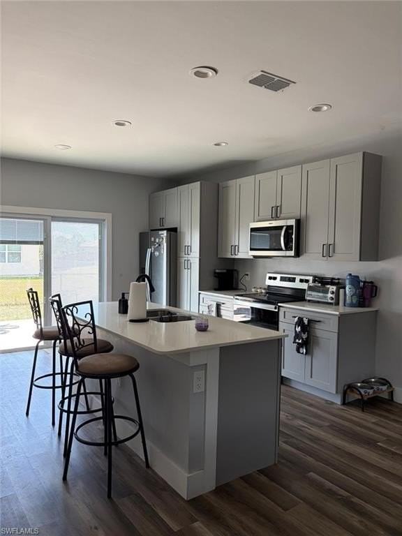 1006 Capetown Ave - Photo 3 of 12