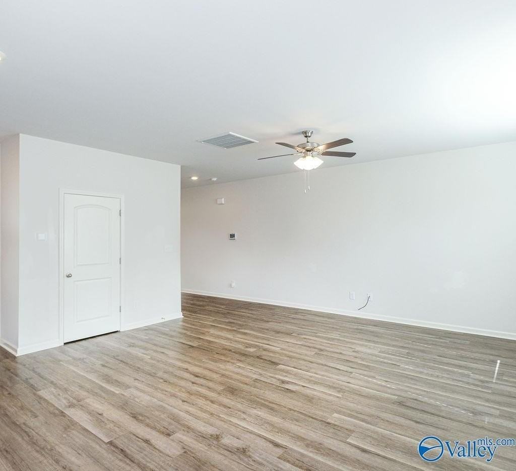121 Maple Spring Trl - Photo 7 of 25