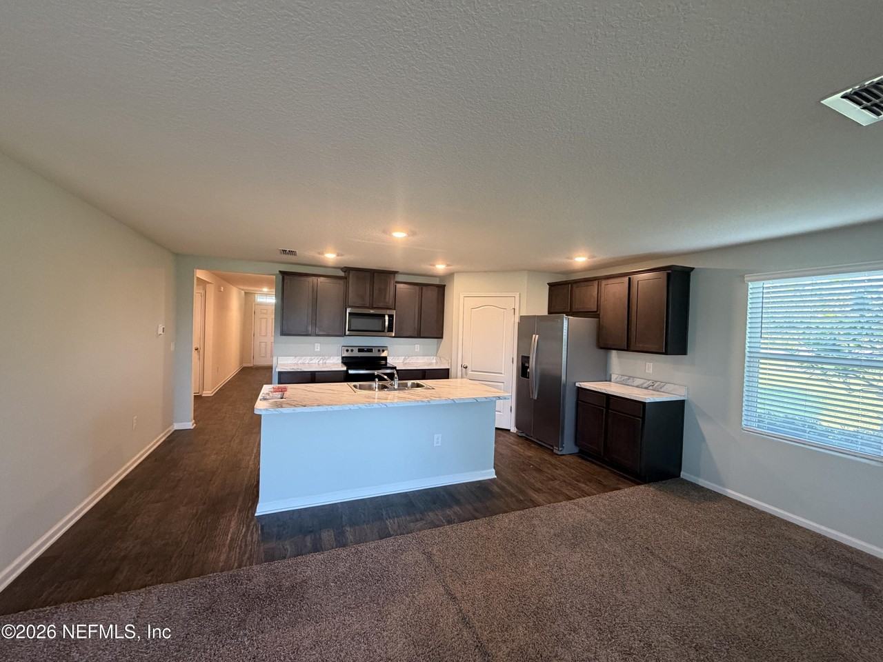 2137 Willow Springs Dr - Photo 4 of 7