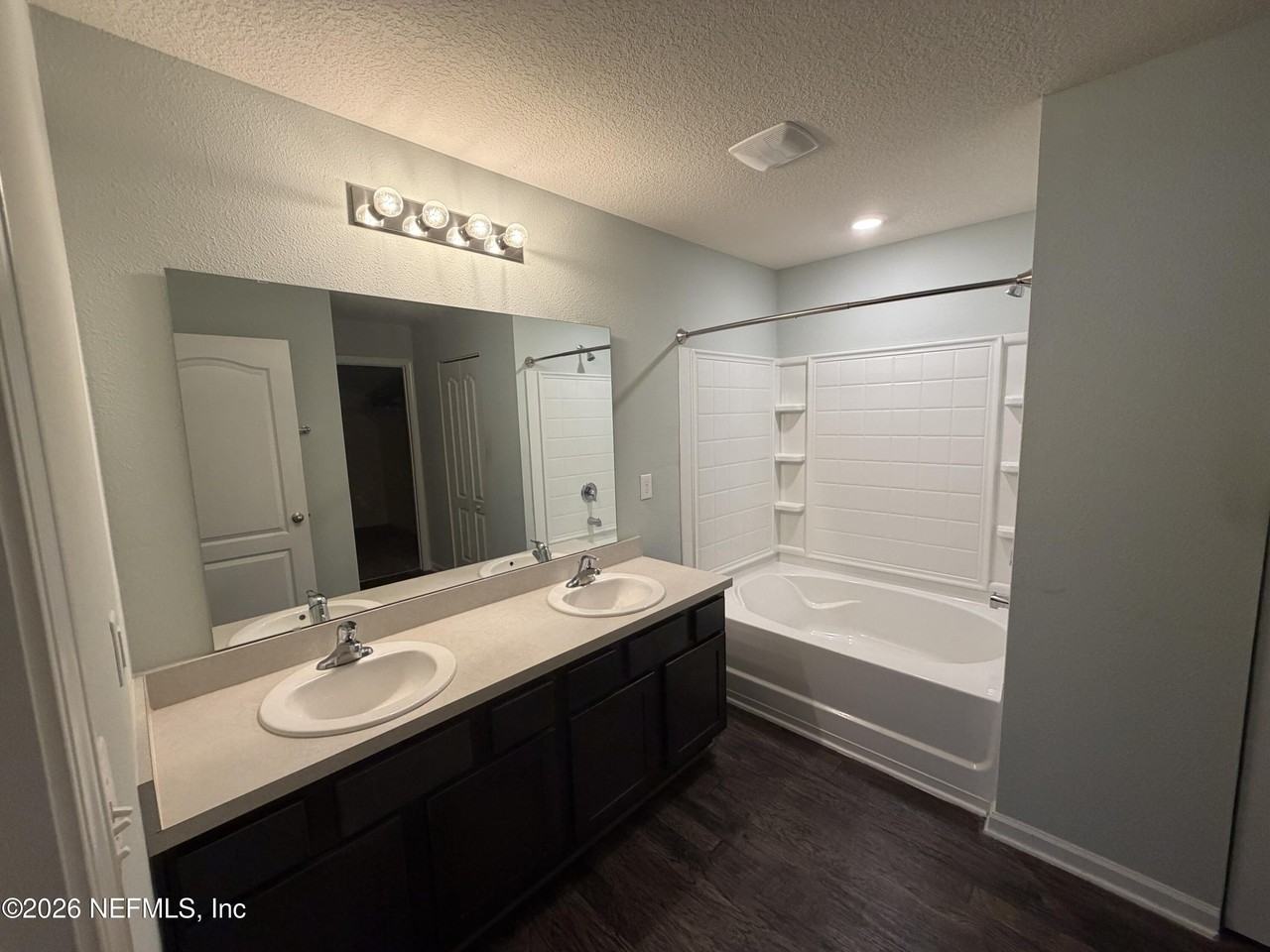 2137 Willow Springs Dr - Photo 5 of 7
