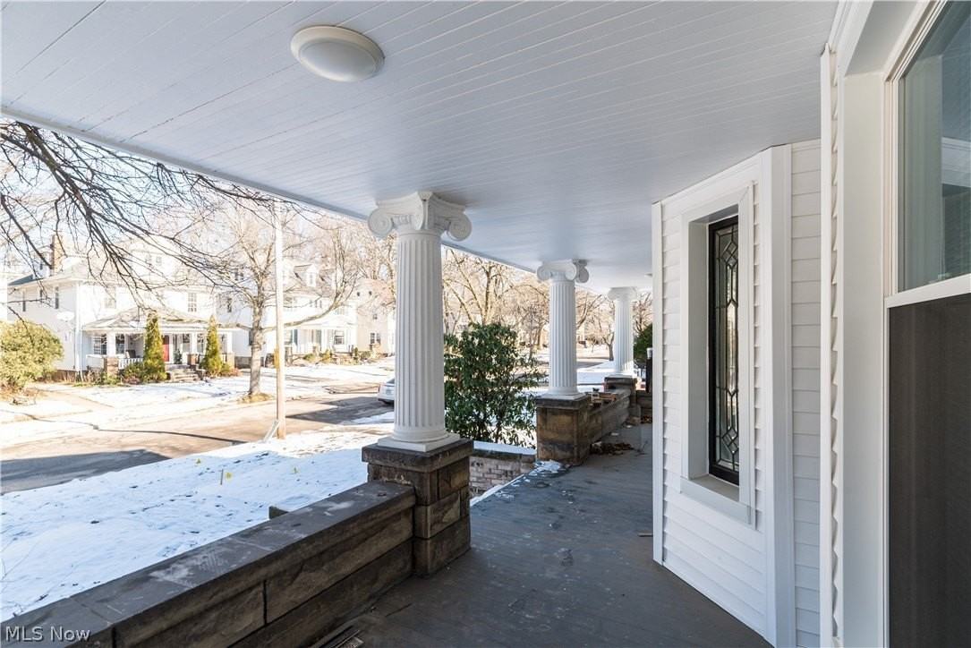 2970 Edgehill Rd - Photo 2 of 36