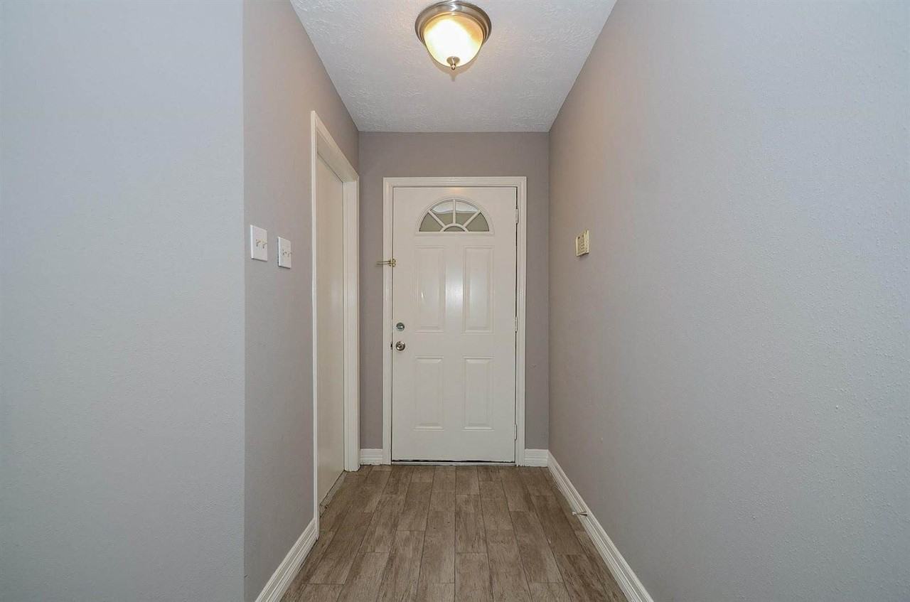 8319 Bird Run Dr - Photo 2 of 32