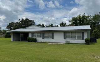 featured image of 18755 Se County Road 137