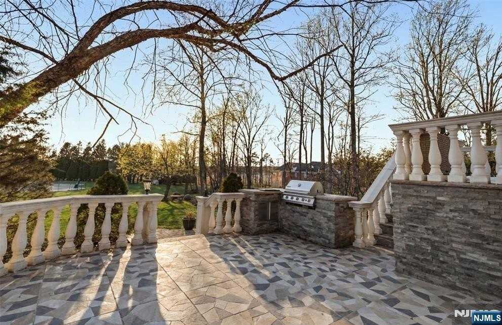 99 Ogle Rd - Photo 7 of 41