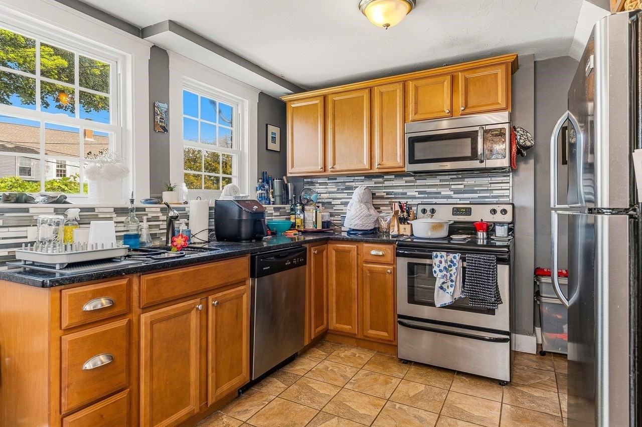50 Raleigh Way - Photo 3 of 19