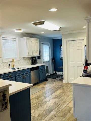 212 12th St - Photo 7 of 16