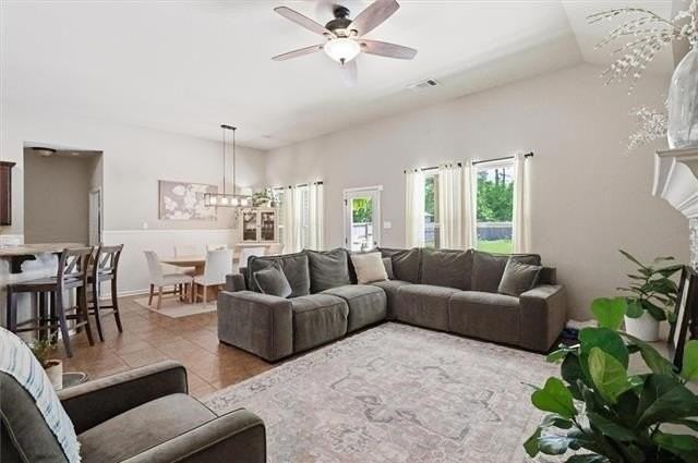 116 Meadow Spring Pl - Photo 4 of 18