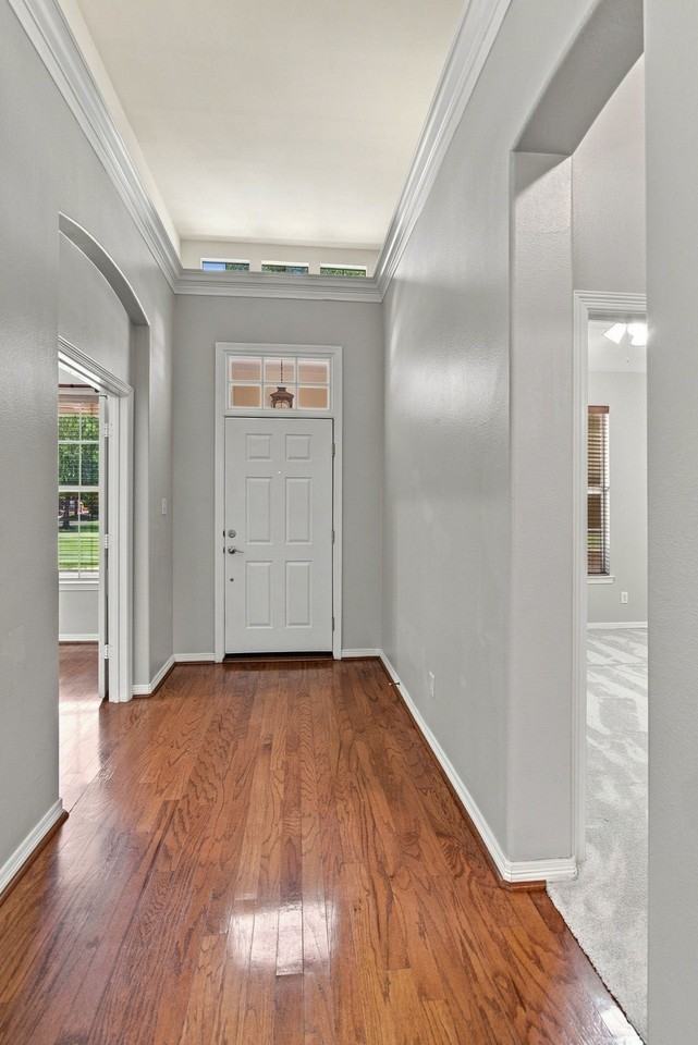6008 Frost St - Photo 6 of 35