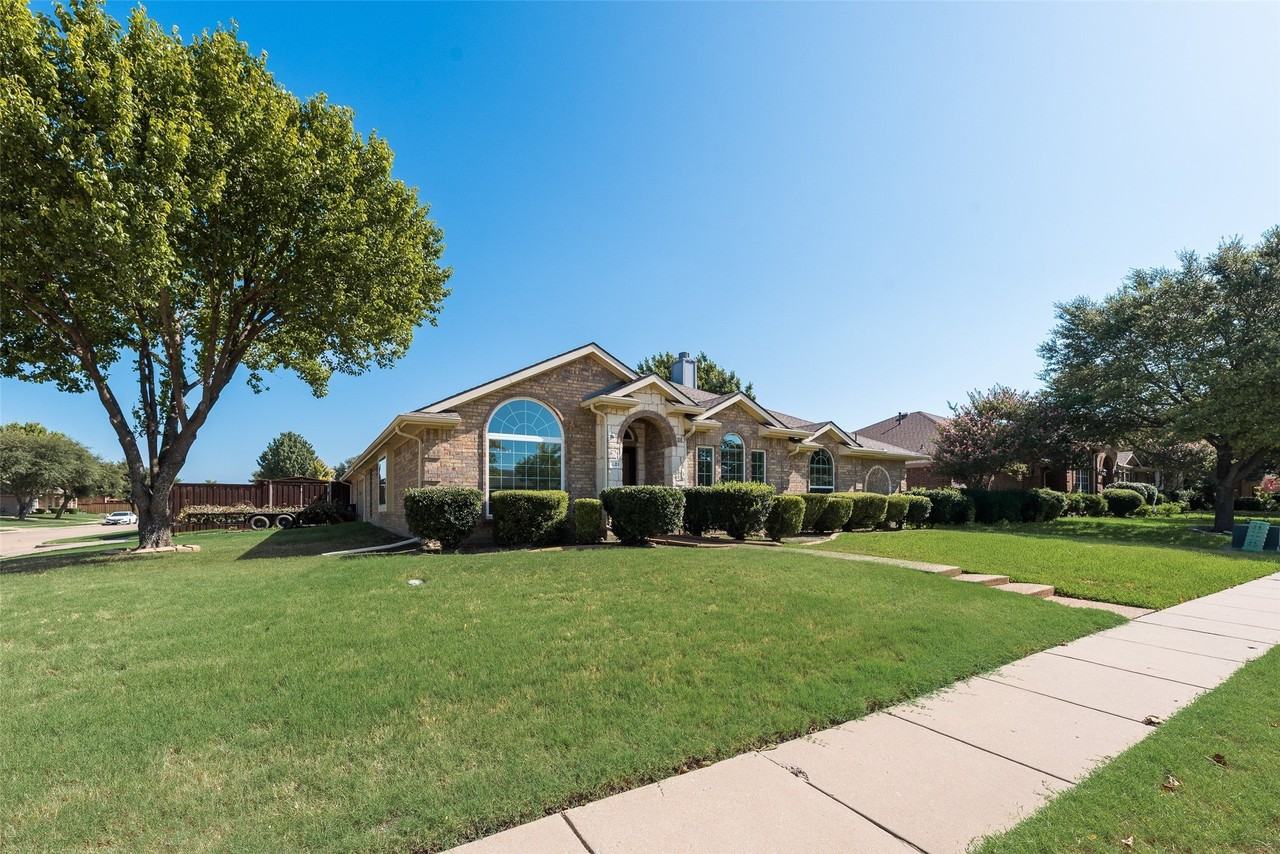 401 Idaho Ct - Photo 3 of 23