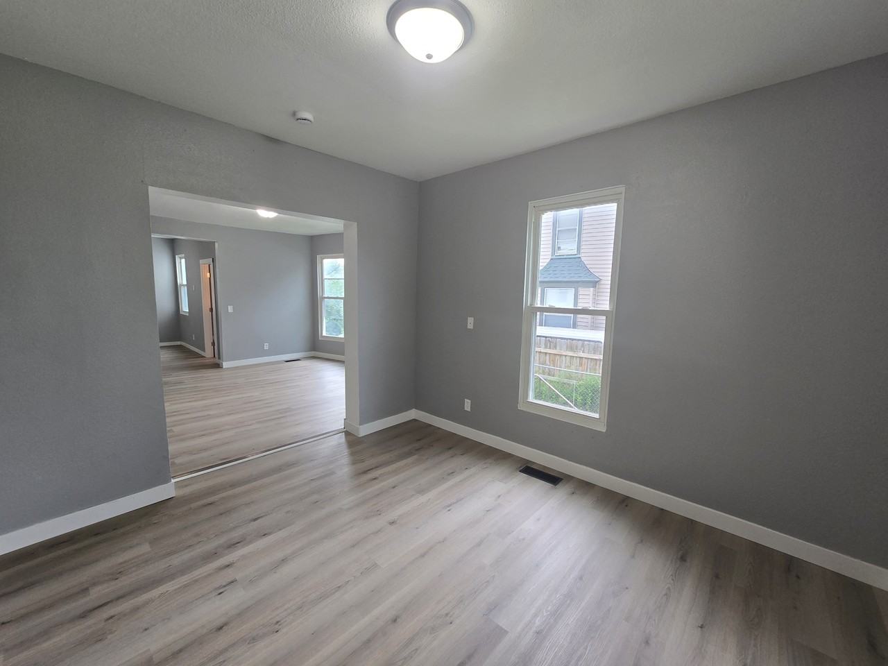 1527 4th Ave Se #1 - Photo 2 of 38
