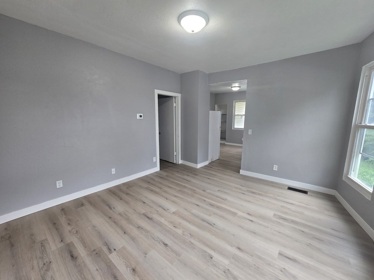 1527 4th Ave Se #1 - Photo 6 of 38