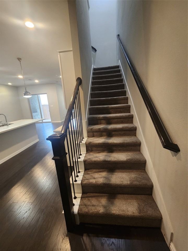 8313 Oxalis Ln - Photo 6 of 14