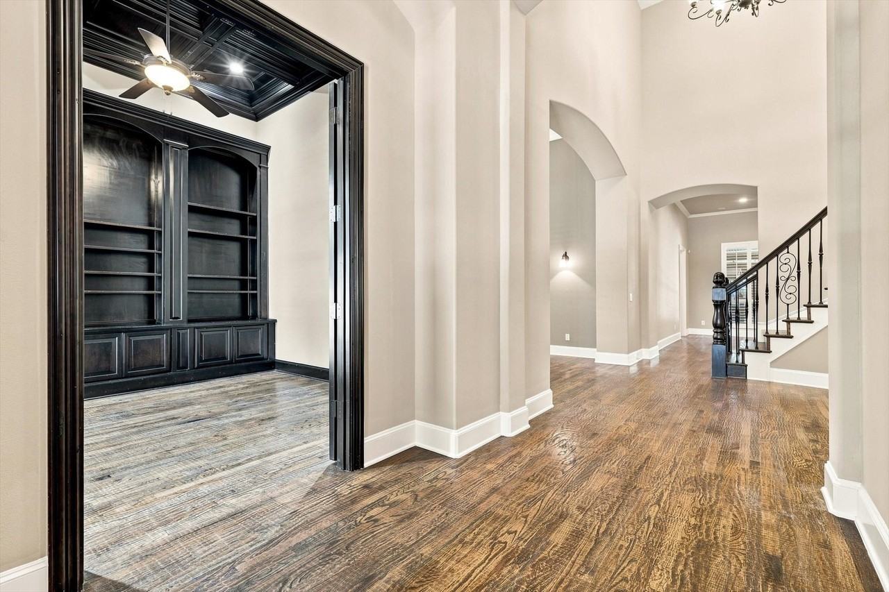 731 Lockridge Rd - Photo 5 of 38