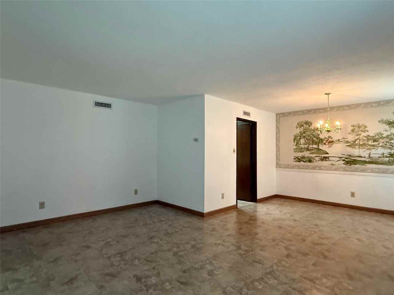 2114 Burrows Trl - Photo 4 of 20